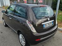 Usata Lancia Ypsilon 75 CV (55 kW) 2007 Marrone Utilitaria