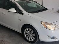 Usata Opel Astra 110 CV (80 kW) 2012 Bianco Utilitaria