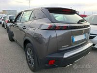 Usado Peugeot 2008 Active 131 HP (96 kW) 2021 Cinzento SUV