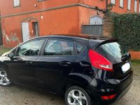 Usata Ford Fiesta 71 CV (52 kW) 2012 Nero Utilitaria