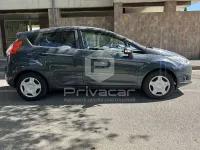 Usata Ford Fiesta Titanium 101 CV (74 kW) 2013 Grigio Utilitaria