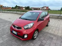 Usata Kia Picanto 69 CV (50 kW) 2012 Rosso Utilitaria