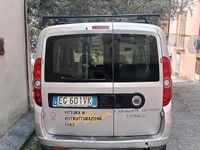 Begagnad Fiat Doblò 105 HK (77 kW) 2011 Grå Minibuss