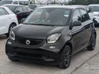 Usata Smart ForFour 71 CV (52 kW) 2019 Nero Utilitaria