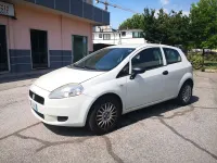 Usata Fiat Grande Punto 69 CV (50 kW) 2012 Bianco Utilitaria