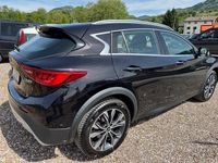 Usata Infiniti QX30 170 CV (125 kW) 2017 Nero Station wagon