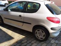 Usata Peugeot 206 68 CV (50 kW) 2002 Bianco Utilitaria