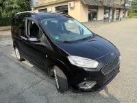 Usata Ford Tourneo Courier 101 CV (74 kW) 2019 Nero Monovolume