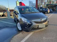 Usata Opel Zafira Tourer Cosmo 110 CV (80 kW) 2014 Marrone Monovolume