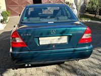 Usata Mercedes C250 Elegance 150 CV (110 kW) 1997 Verde Berlina