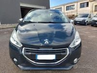 Usata Peugeot 208 92 CV (67 kW) 2015 Grigio Utilitaria