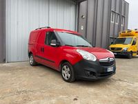 Usata Opel Combo 105 CV (77 kW) 2014 Rosso Furgone