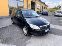 Usata Skoda Roomster Active 75 CV (55 kW) 2012 Bluazzurro Monovolume