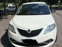Usata Lancia Ypsilon Platinum 69 CV (50 kW) 2017 Bianco Utilitaria