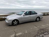 Usata Mercedes E320 Avantgarde 197 CV (144 kW) 2001 Argento Berlina