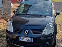 Usata Renault Modus 98 CV (72 kW) 2006 Nero Monovolume