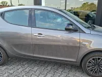 Usata Lancia Ypsilon 69 CV (50 kW) 2019 Grigio