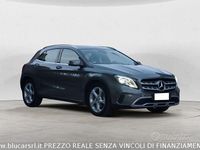 Usata Mercedes GLA180 122 CV (89 kW) 2019 Grigio SUV