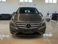 Usata Mercedes B180 Premium 109 CV (80 kW) 2013 Grigio Utilitaria