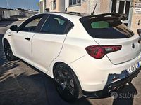 Usata Alfa Romeo Giulietta 200 CV (147 kW) 2012 Bianco Utilitaria