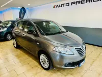 Usata Lancia Ypsilon 69 CV (50 kW) 2015 Grigio Utilitaria