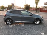 Usata Renault Clio V Life 101 CV (74 kW) 2021 Grigio Berlina