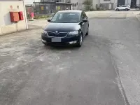 Usata Skoda Rapid 75 CV (55 kW) 2014 Blu Utilitaria