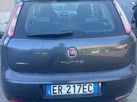 Usata Fiat Punto 69 CV (50 kW) 2015 Grigio Utilitaria