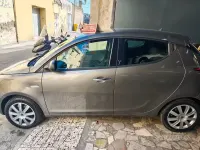 Usata Lancia Ypsilon Silver 69 CV (50 kW) 2016 Grigio Utilitaria