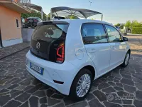 Usata VW up! move up! 65 CV (47 kW) 2023 Bianco Utilitaria