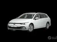 Usata VW Golf VIII Life 116 CV (85 kW) 2022 Bianco Station wagon