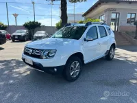 Usata Dacia Duster Lauréate 109 CV (80 kW) 2014 Bianco SUV