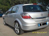 Usata Opel Astra 101 CV (74 kW) 2007 Grigio Berlina