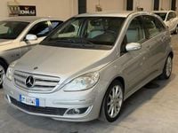 Usata Mercedes B170 115 CV (84 kW) 2008 Argento Monovolume