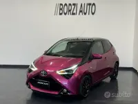Usata Toyota Aygo Trend 72 CV (52 kW) 2018 Viola Utilitaria