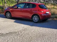 Usata Peugeot 208 82 CV (60 kW) 2017 Rosso Utilitaria