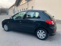 Usata Peugeot 206 60 CV (44 kW) 2012 Nero Berlina