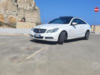 Usata Mercedes E220 170 CV (125 kW) 2012 Bianco Coupé