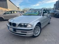 Usata BMW 318 Efficient Dynamics 118 CV (86 kW) 2000 Grigio Station wagon