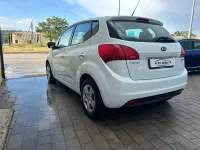 Usata Kia Venga 90 CV (66 kW) 2015 Bianco Utilitaria