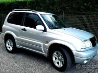 Usata Suzuki Grand Vitara 94 CV (69 kW) 2003 Grigio SUV
