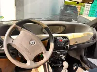 Usata Lancia Ypsilon 60 CV (44 kW) 2002 Bluazzurro Utilitaria