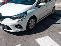 Usata Renault Clio V 101 CV (74 kW) 2021 Bianco Berlina