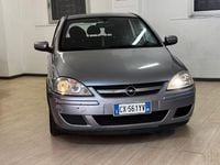 Usata Opel Corsa 60 CV (44 kW) 2006 Argento Utilitaria