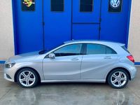 Usata Mercedes A180 109 CV (80 kW) 2014 Argento metallizzato Berlina