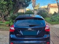 Begagnad Ford Focus 95 HK (69 kW) 2012 Blå Sedan