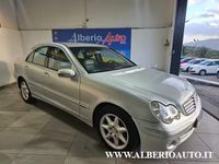 Usata Mercedes C220 Avantgarde 150 CV (110 kW) 2006 Argento Berlina