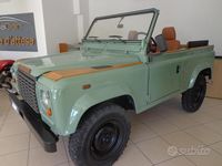 Usata Land Rover Defender 113 CV (83 kW) 1995 Verde SUV