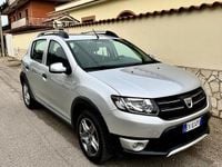 Usata Dacia Sandero Prestige 90 CV (66 kW) 2015 Grigio Berlina