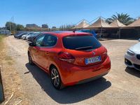 Usata Peugeot 208 Allure 75 CV (55 kW) 2017 Arancione Utilitaria